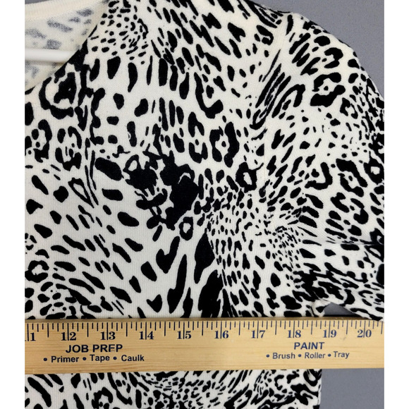 Nue Options Sweater Womens Medium Animal Print Button Cardigan Soft Knit Top - Picture 7 of 12